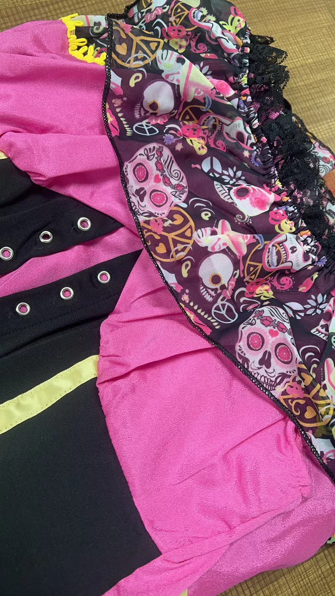 Mexican Day of The Dead Flower - Zombie Party Games のレビューと価格